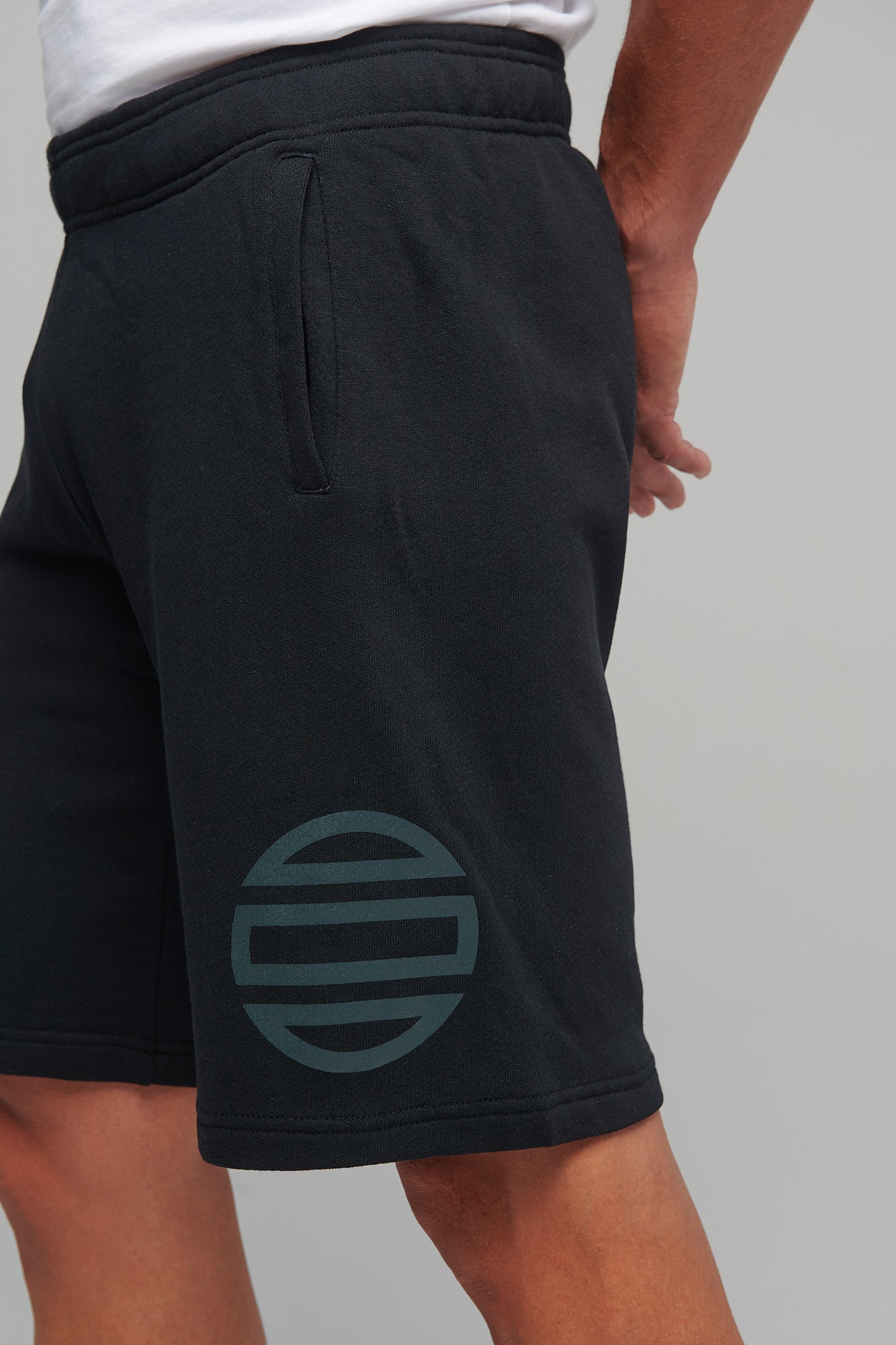 Men’s Shorts Theta minimal Logo / Black